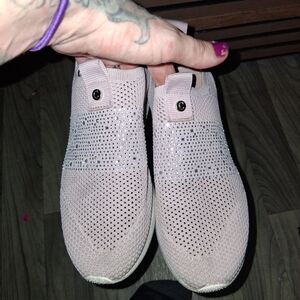 Elegant Women's Slip-On Sneakers